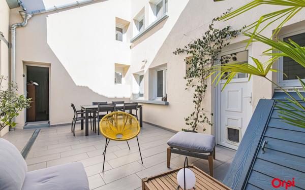 Maison à vendre    7 pièces • 210 m2 Reims