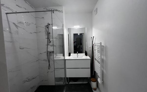 Appartement à louer    2 pièces • 40,40 m2 Rillieux-la-Pape
