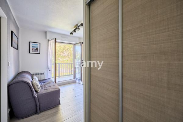 Appartement 2 pièces, balcon, parking