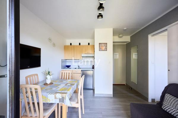 Appartement 2 pièces, balcon, parking