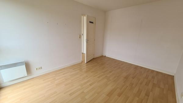 Appartement
         2 pièces
        - 44 m² 132 000 € *