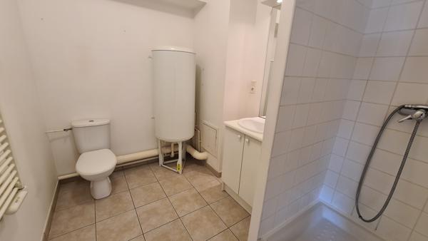 Appartement
         2 pièces
        - 44 m² 132 000 € *