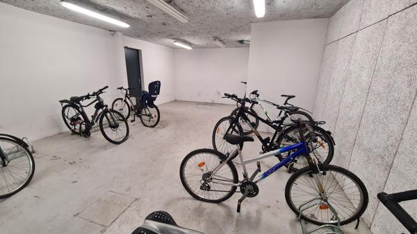 Appartement
         2 pièces
        - 44 m² 132 000 € *