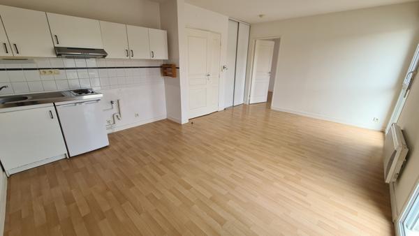 Appartement
         2 pièces
        - 44 m² 132 000 € *