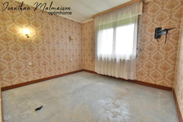 Maison avec Sous-Sol Total et Combles Aménageables