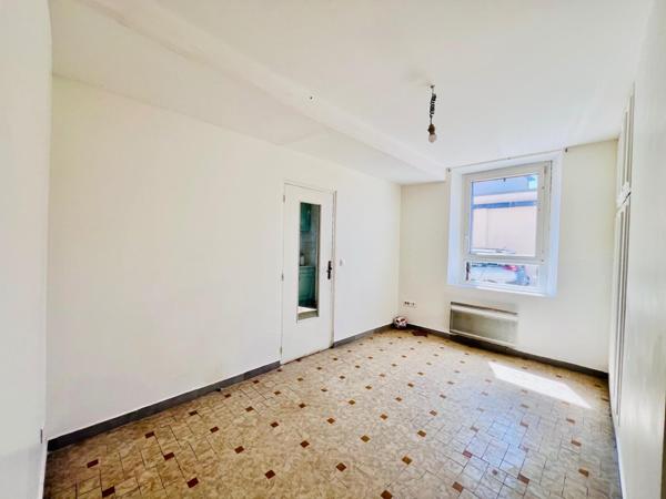 Maison divisée en 2 appartements F4 et F2 + jardin