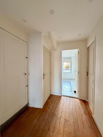 Maison divisée en 2 appartements F4 et F2 + jardin