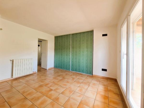 Belle villa familiale dans secteur résidentiel