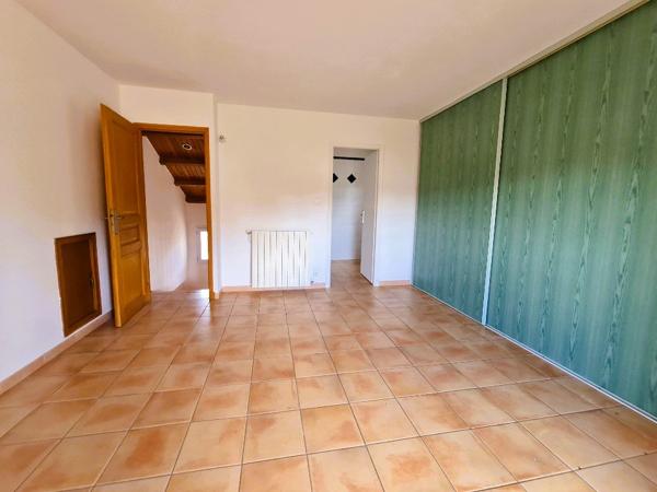 Belle villa familiale dans secteur résidentiel