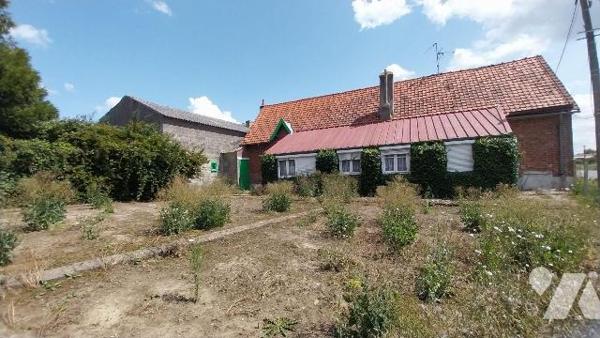 CORPS DE FERME - Campagne de Nieppe

A rénover complétement, ce corps de ferme est implanté s...