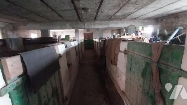 CORPS DE FERME - Campagne de Nieppe

A rénover complétement, ce corps de ferme est implanté s...