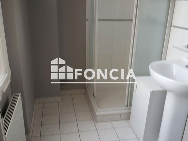 Location Appartement 2 pièces 59.49 m² - 26 RUE CHABAUD Reims 51100
