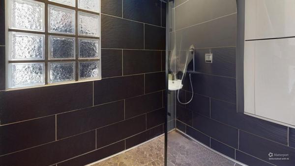 Appartement en TRIPLEX avec Cour et Rez de Jardin