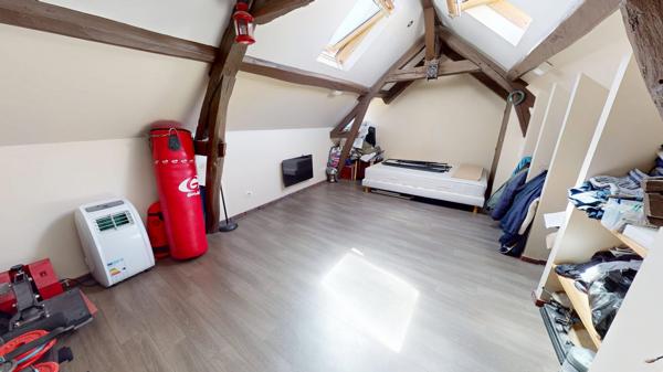 Appartement en TRIPLEX avec Cour et Rez de Jardin