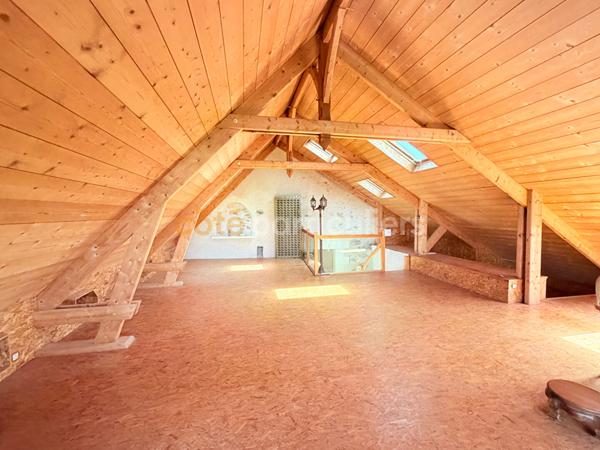 Vente
                Maison380 m² - 12 Pièces -
                    MONTLOUIS SUR LOIRE (37270)