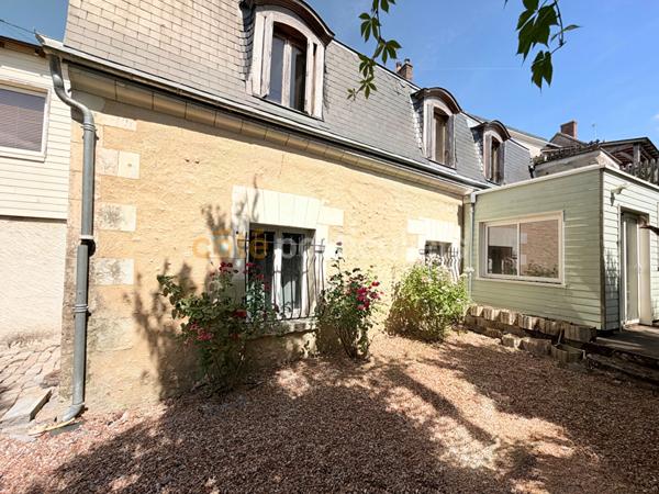 Vente
                Maison380 m² - 12 Pièces -
                    MONTLOUIS SUR LOIRE (37270)
