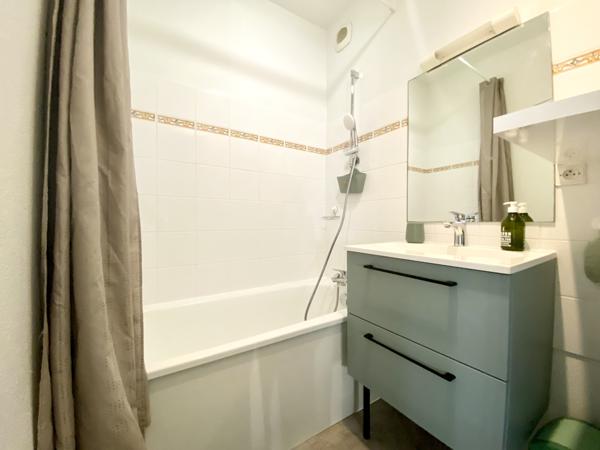 Port Guillaume - Appartement 2 pièces avec terrasse vendu meublé