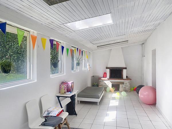 A vendre. Maison située à Thiré, 3 chambres jardin, garage et dépendances