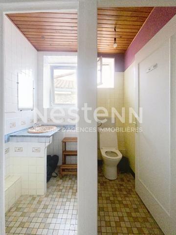 A vendre. Maison située à Thiré, 3 chambres jardin, garage et dépendances