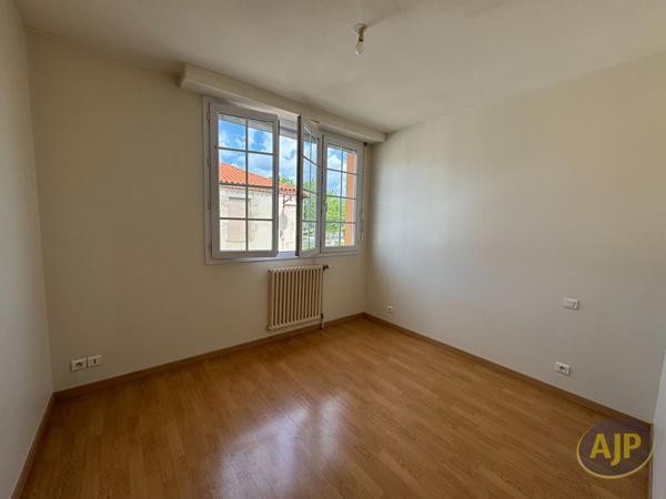 Location appartement Saint Sulpice Le Verdon : 499 € - AJP Immobilier Vieillevigne