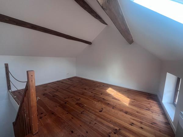Beau duplex d'une superficie de 30,02m² idéalement situé dans un endroit calme