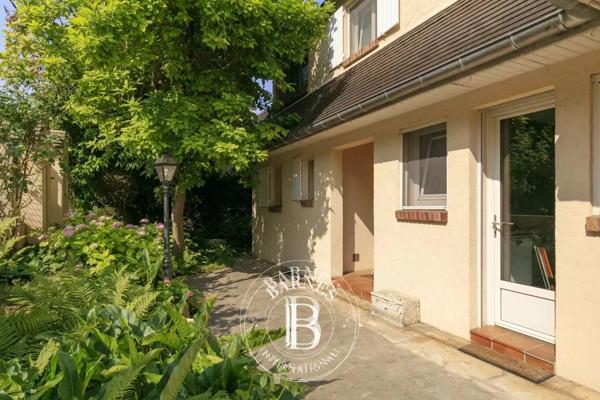 Le Pecq, Maison 8 Chambres -  287 m² à vendre