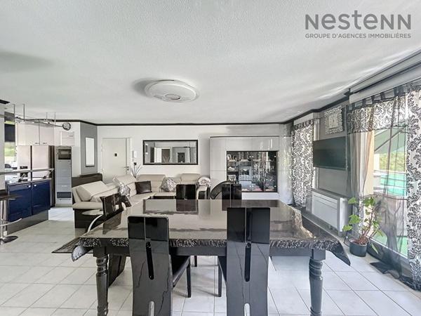 Appartement T4 de près de 100m2, 3 chambres, belle terrasse, place privative inclus