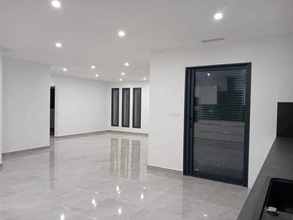 Maison à vendre 5 pièces SALLELES D'AUDE (11)