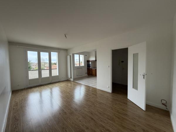 Agen (47000) APPARTEMENT DE TYPE 3 DE 64.92 M2 AVEC BALCON ET GARAGE