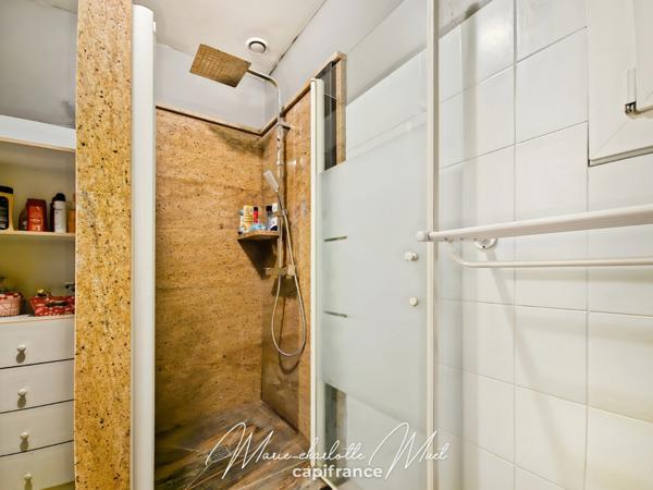 Maison 4 chambres avec garage et véranda à CHEVROUX