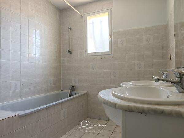 MAISON 4 CHAMBRES ET DOUBLE GARAGE Valence-en-poitou (86700)