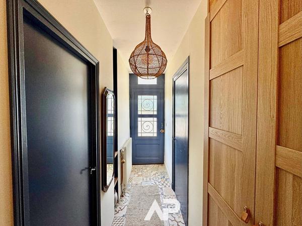 Maison rénovée - 3 chambres - BEAUREGARD €590 000 ** - Référence MRJH641D