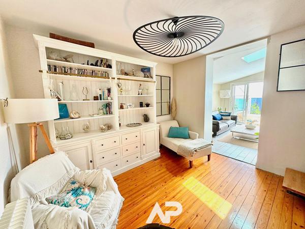 Maison rénovée - 3 chambres - BEAUREGARD €590 000 ** - Référence MRJH641D