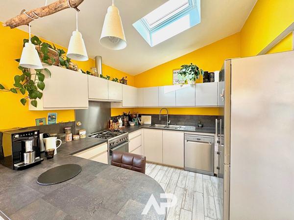 Maison rénovée - 3 chambres - BEAUREGARD €590 000 ** - Référence MRJH641D