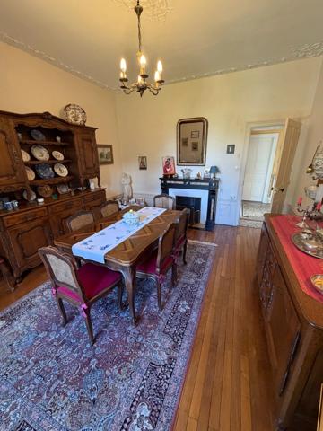 LUNÉVILLE – RARE ! Élégant hôtel particulier des années 1900 – 160 m² – 5 chambres – Terrain 674 m².