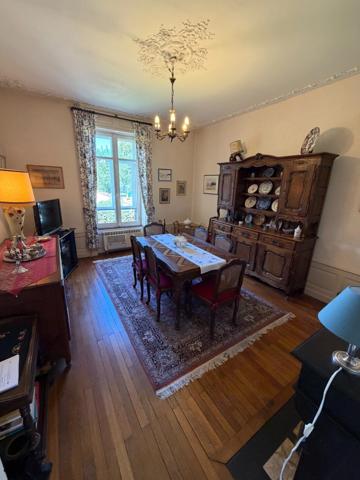 LUNÉVILLE – RARE ! Élégant hôtel particulier des années 1900 – 160 m² – 5 chambres – Terrain 674 m².
