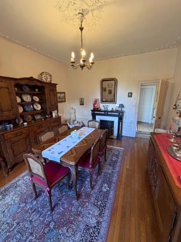 LUNÉVILLE – RARE ! Élégant hôtel particulier des années 1900 – 160 m² – 5 chambres – Terrain 674 m².