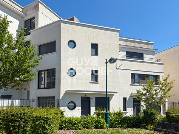 Maison de ville à vendre à Chessy - Centre Urbain