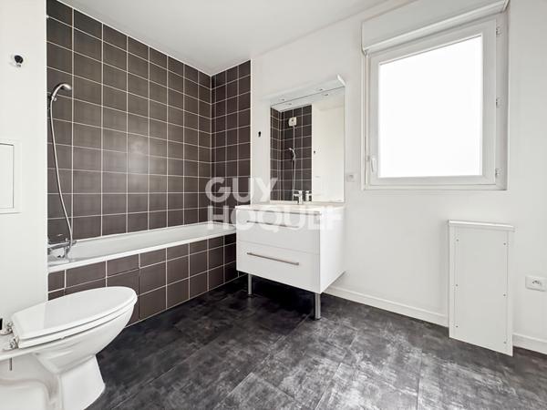 Maison de ville à vendre à Chessy - Centre Urbain