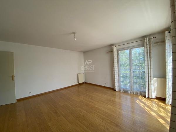 Appartement Eragny Sur Oise 2 pièce(s) 51.69 m2 Loyer 1 029 €/mois charges comprises **  - Référence  MG11258