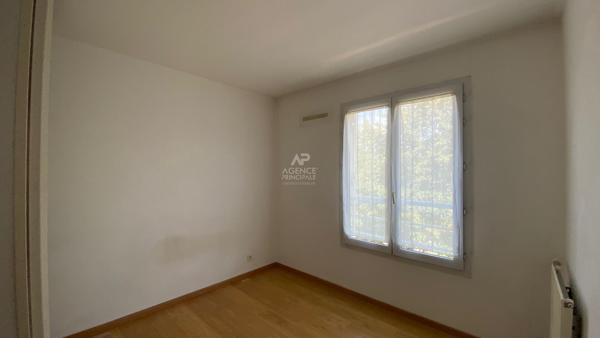 Appartement Eragny Sur Oise 2 pièce(s) 51.69 m2 Loyer 1 029 €/mois charges comprises **  - Référence  MG11258