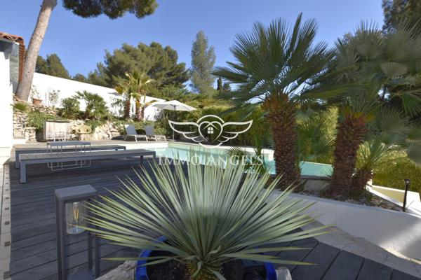 Le Cabot 13009. Sublime et rare propriété située un secteur calme et résidentiel.