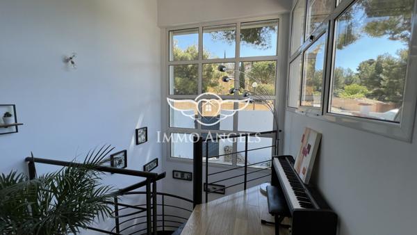 Le Cabot 13009. Sublime et rare propriété située un secteur calme et résidentiel.