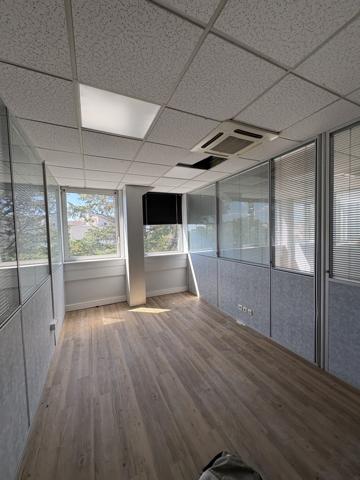 Marseille (13008) Beaux Bureaux de 205m2 - Escale Borely - A Louer