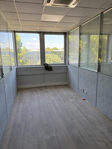 Marseille (13008) Beaux Bureaux de 205m2 - Escale Borely - A Louer