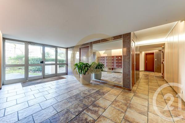 Appartement F5 à vendre  5 pièces - 99,03 m2 LYON - 69009