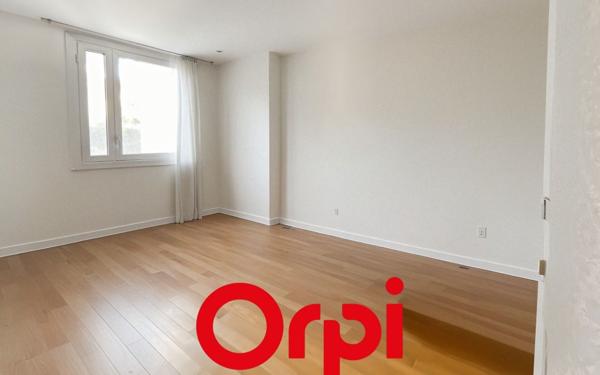 Appartement à vendre    3 pièces • 63 m2 Bandol