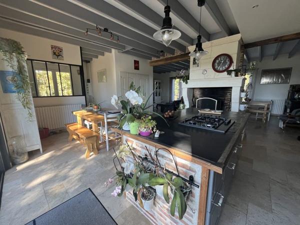 Maison à vendre |  La Roche-Chalais |  8 pièces | 237 m²