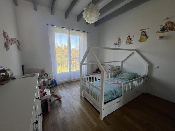 Maison à vendre |  La Roche-Chalais |  8 pièces | 237 m²