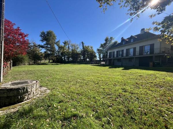 Maison à vendre |  La Roche-Chalais |  8 pièces | 237 m²